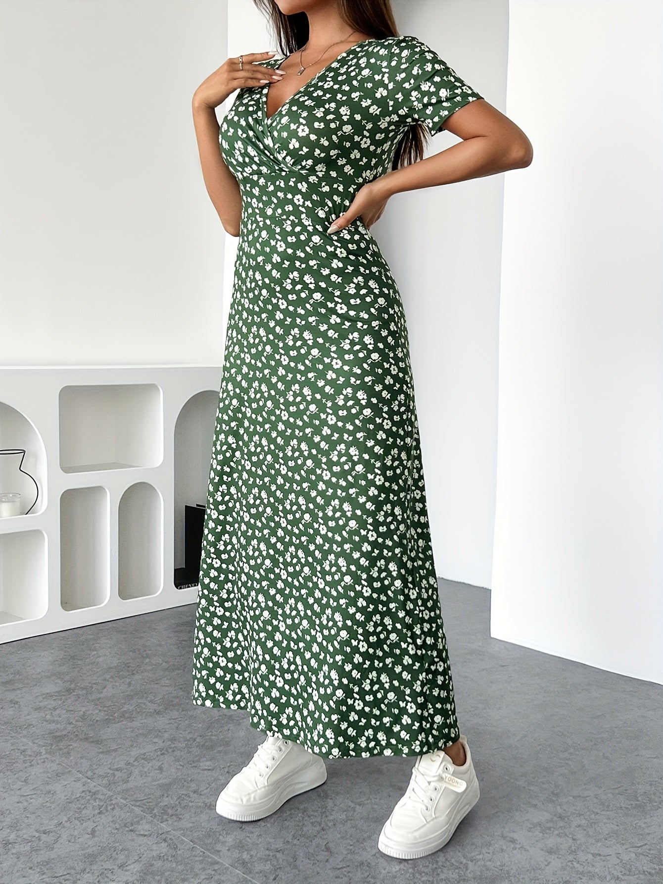 Sandra | Elegancka Sukienka Kwiatowa