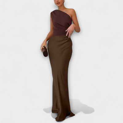 Emilia | Elegancka sukienka maxi na jedno ramię z fałdami