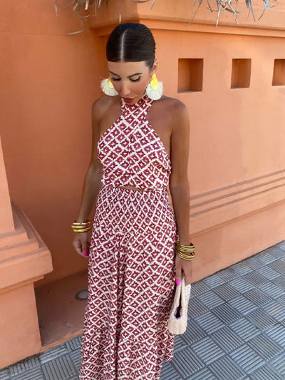 Mickay™ | Elegancka, drapowana midi sukienka z odkrytymi ramionami