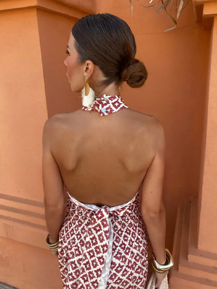 Mickay™ | Elegancka, drapowana midi sukienka z odkrytymi ramionami