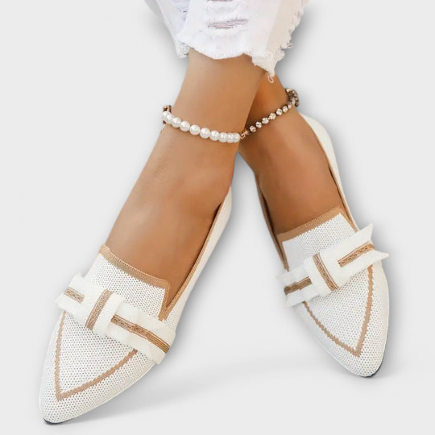 Płaskie damskie buty z wiązanym wzorem
