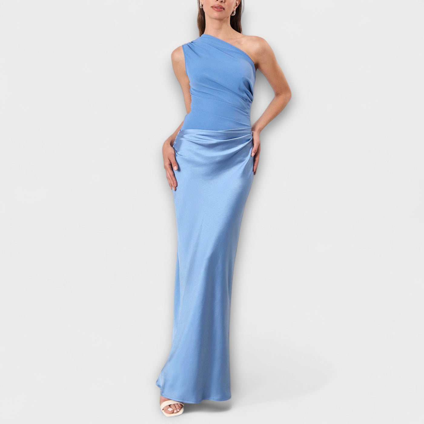 Emilia | Elegancka sukienka maxi na jedno ramię z fałdami