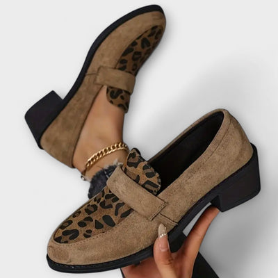 Karla - Eleganckie damskie buty w leopardzie wzory